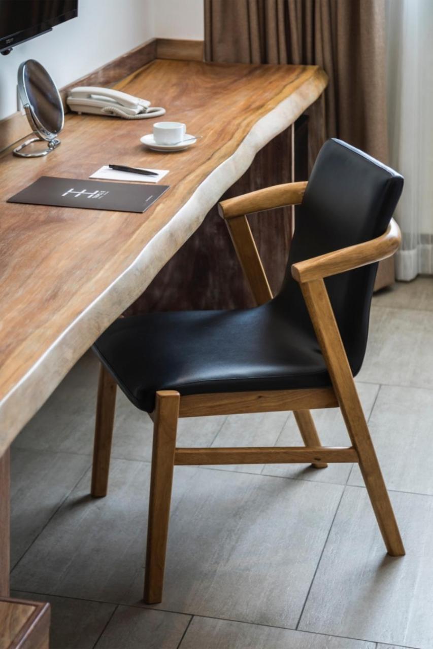 Triple E Fine Art Museum Hotel 3*
