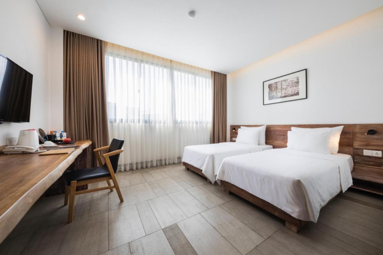 Hotel Triple E Fine Art Museum