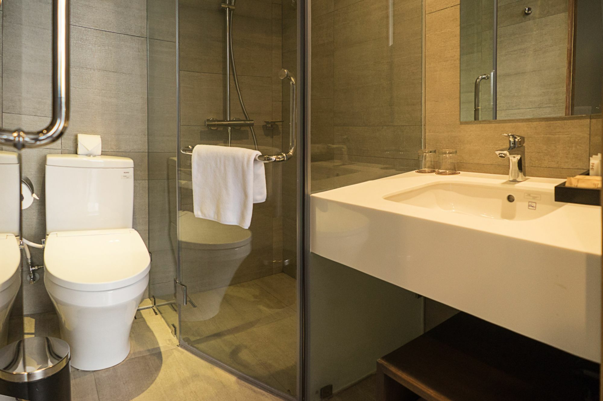Triple E Fine Art Museum Hotel